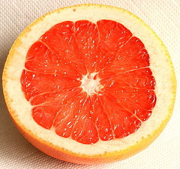 Grapefruit Schnitt rose Zypern